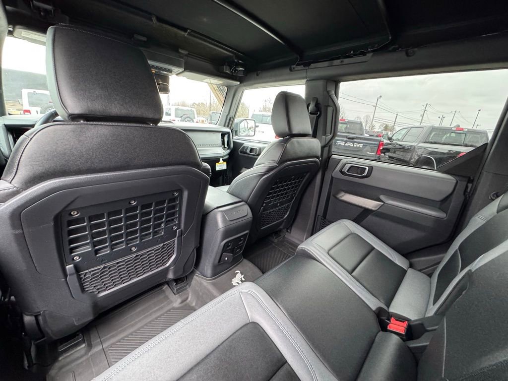 Used 2023 Ford Bronco Black Diamond w/ Sasquatch Package image 13