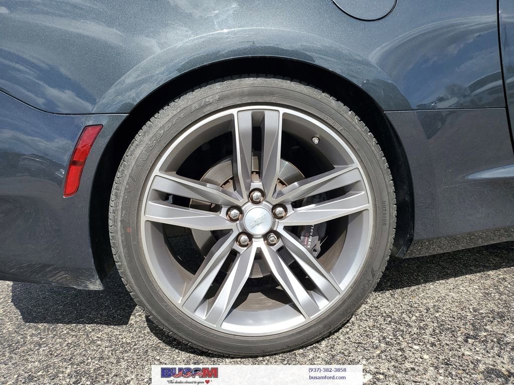 Used 2018 Chevrolet Camaro SS RWD image 6