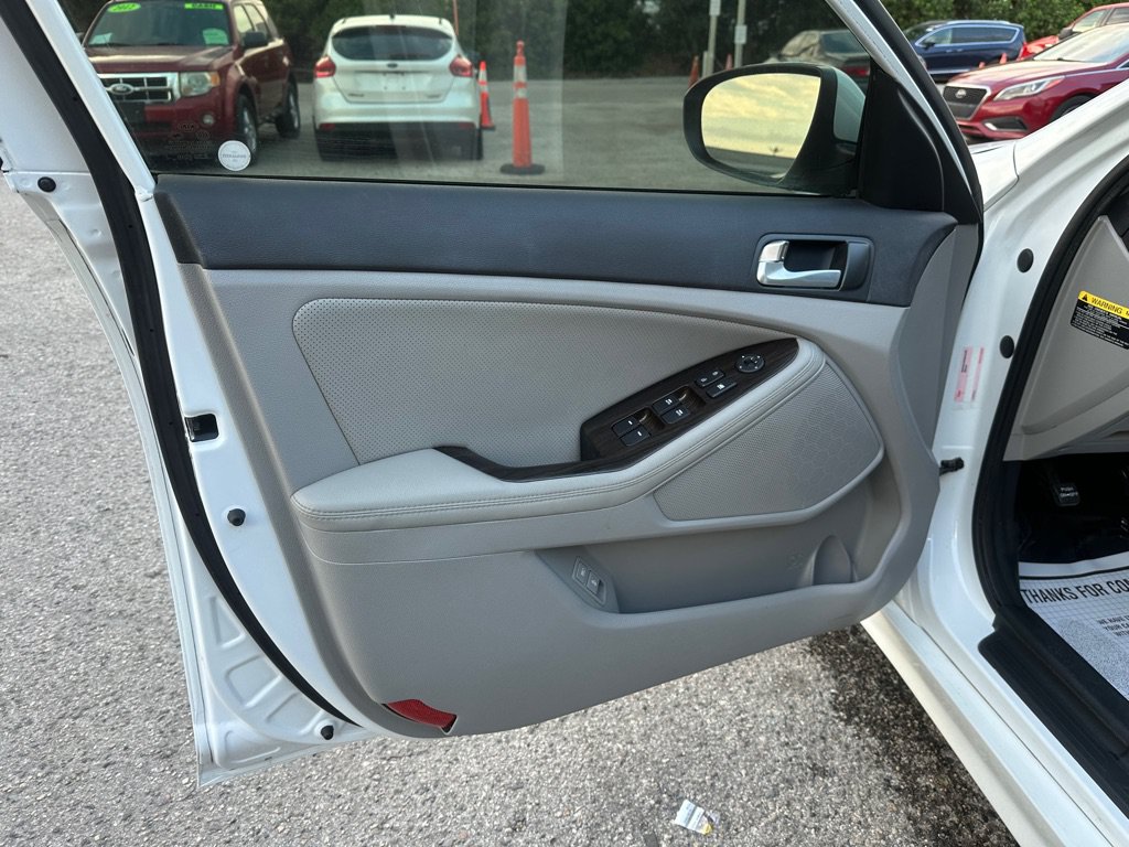 Used 2015 Kia Optima EX FWD image 11