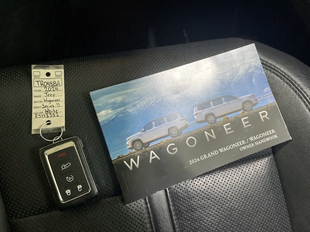 Used 2024 Jeep Wagoneer Series II AWD/4WD image 30