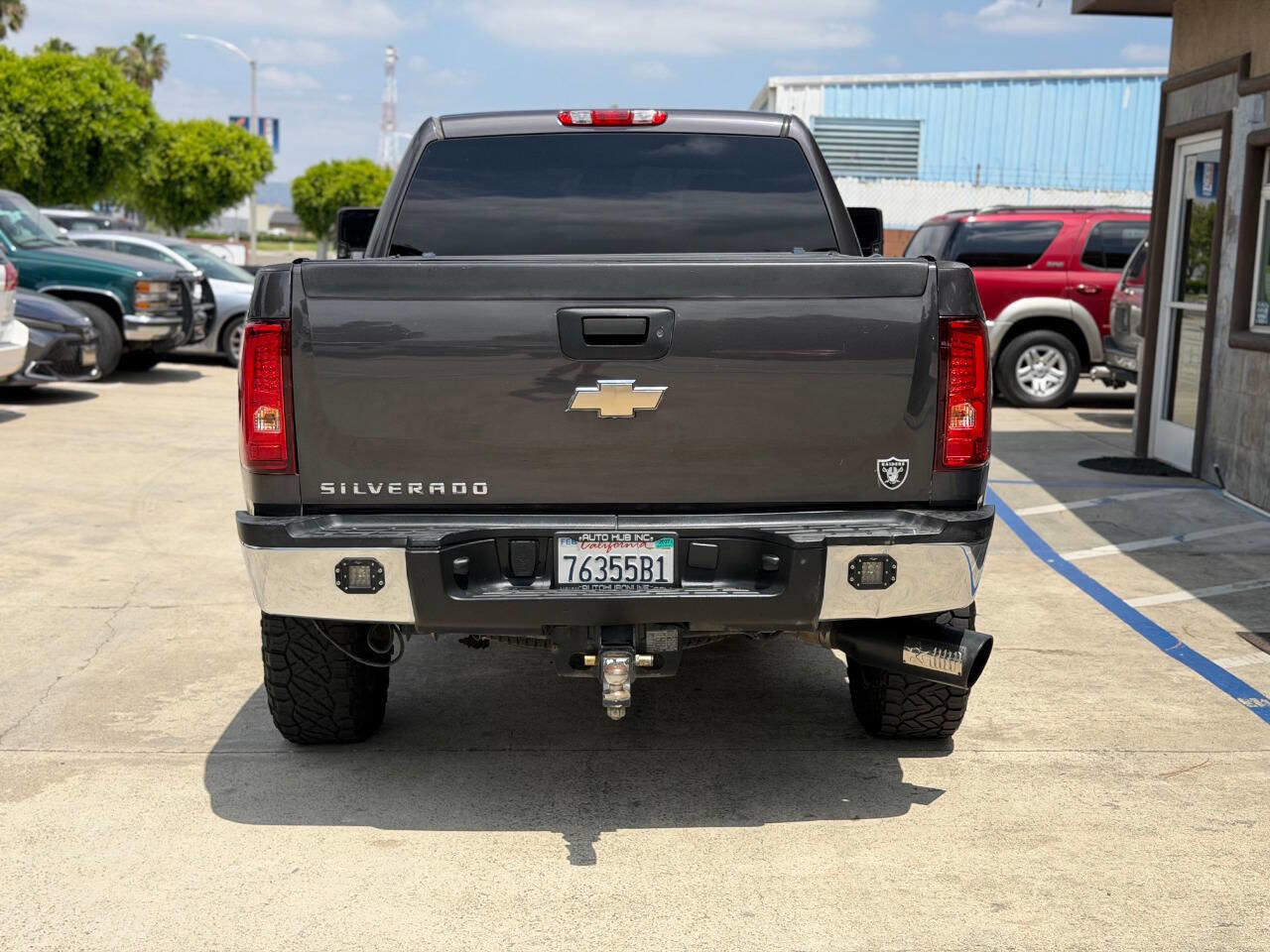 Used 2011 Chevrolet Silverado 2500 LT w/ Interior Plus Package AWD/4WD image 9