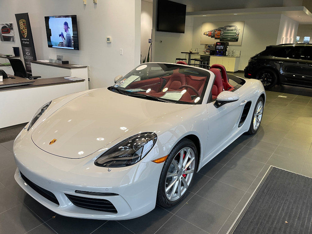Used 2023 Porsche 718 Boxster S RWD image 1