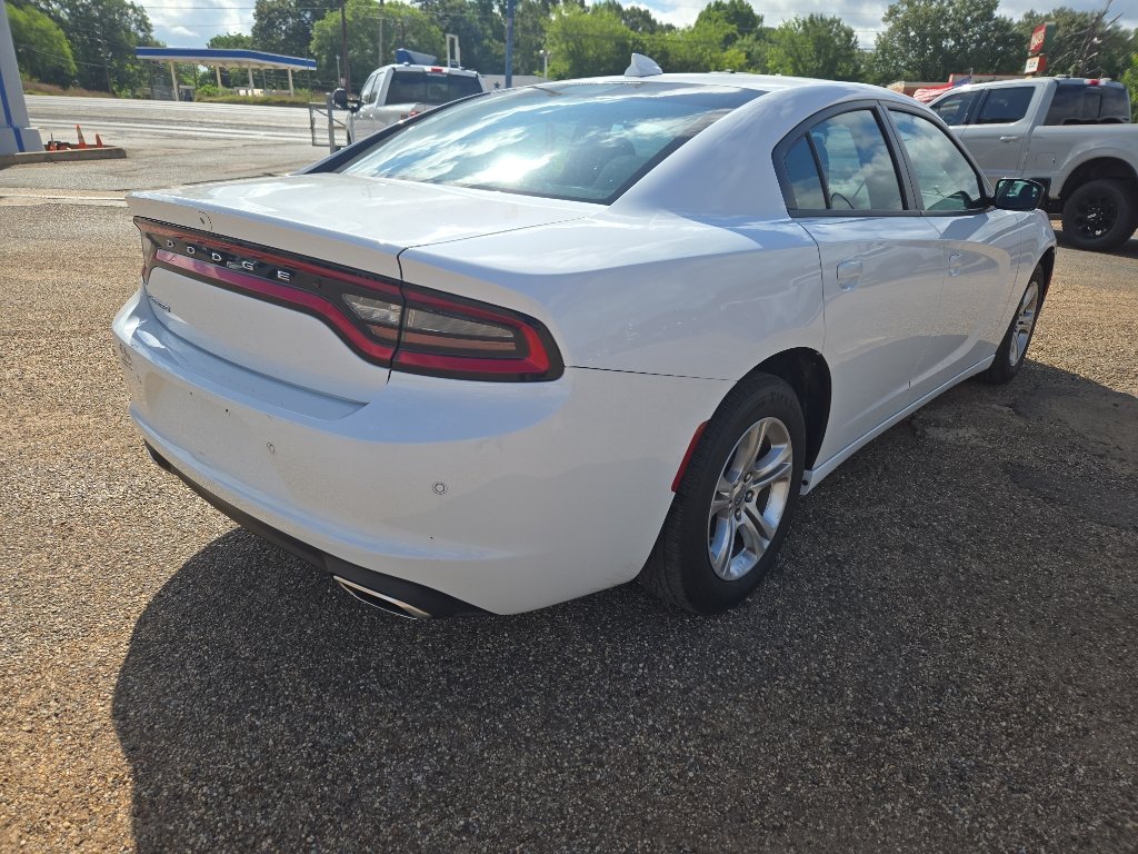 Used 2023 Dodge Charger SXT RWD image 3