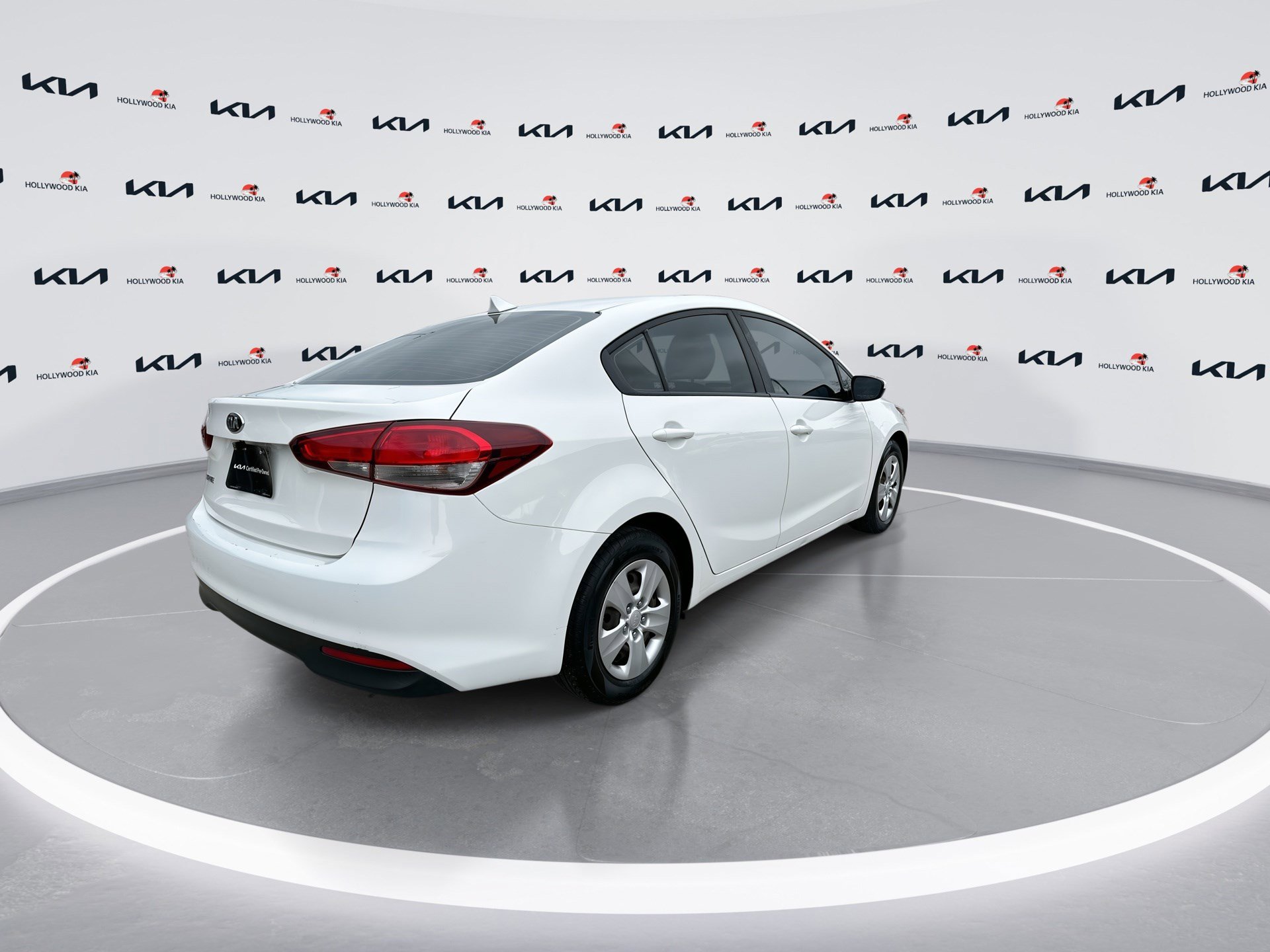 Used 2018 Kia Forte LX image 8