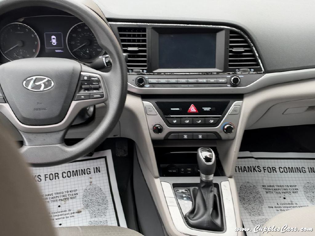 Used 2018 Hyundai Elantra SEL FWD image 15