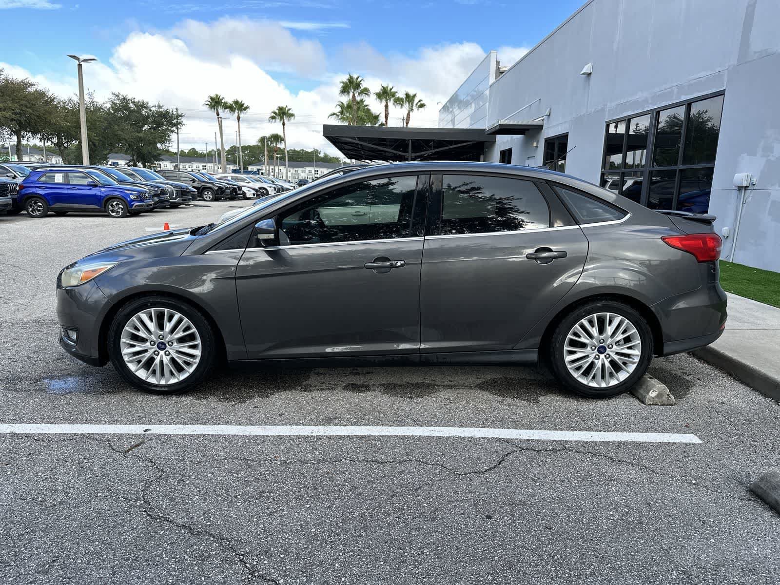 Used 2015 Ford Focus Titanium FWD image 5