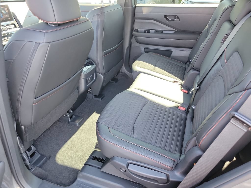 New 2026 Nissan Pathfinder Rock Creek AWD/4WD image 14
