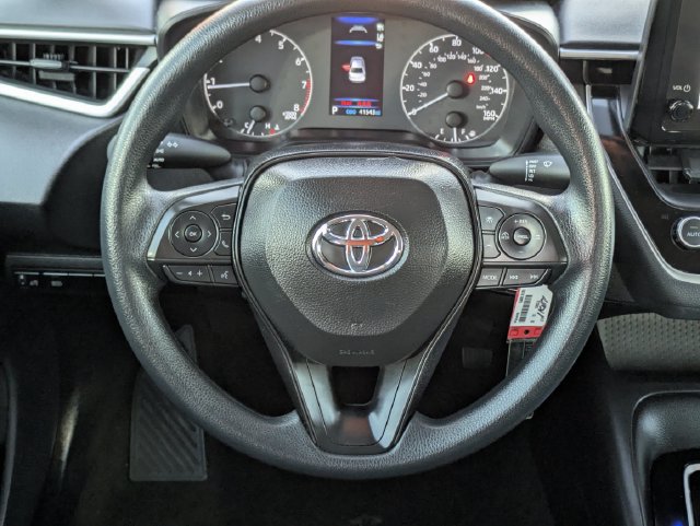 Used 2025 Toyota Corolla LE FWD image 12