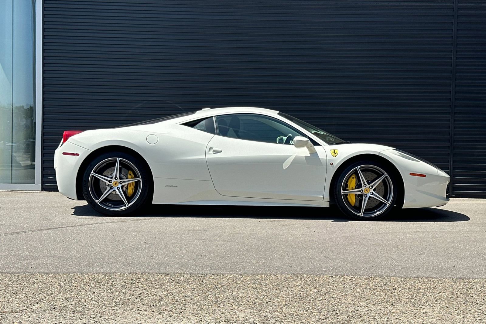 Used 2014 Ferrari 458 Italia Coupe RWD image 9