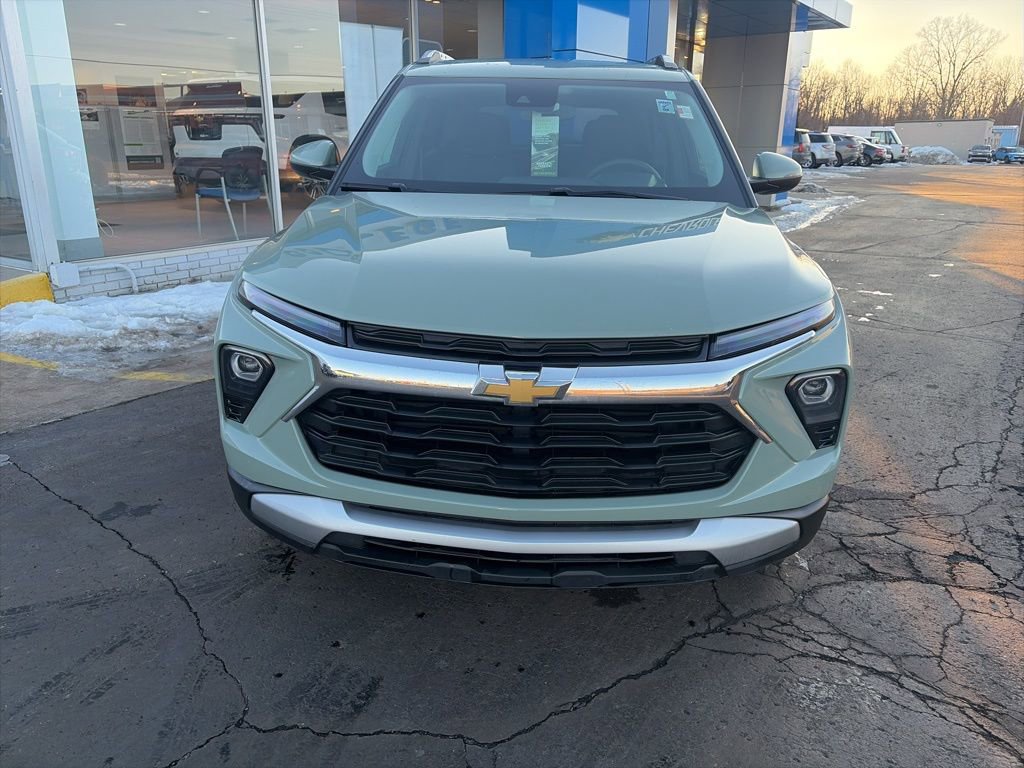 Used 2025 Chevrolet TrailBlazer LT image 4