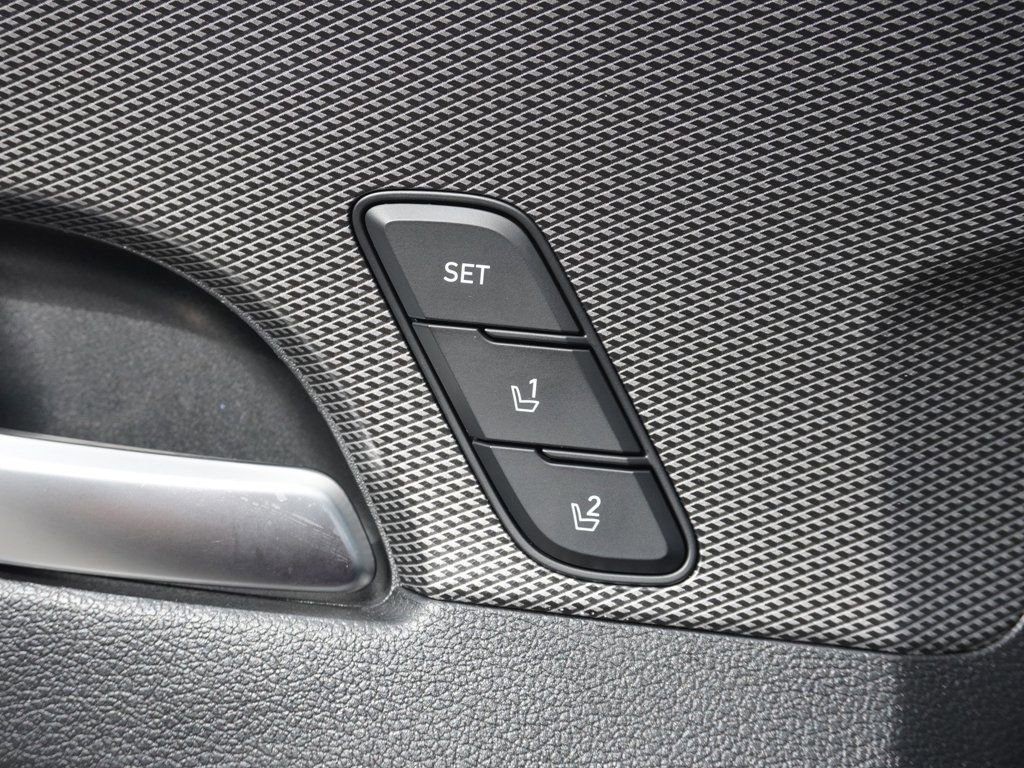 Used 2019 Hyundai Santa Fe Limited w/ Cargo Package image 49