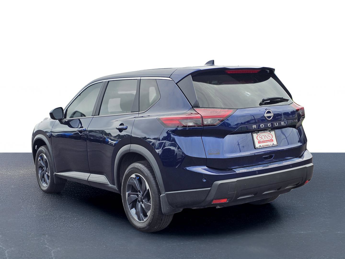 Used 2025 Nissan Rogue SV FWD image 12