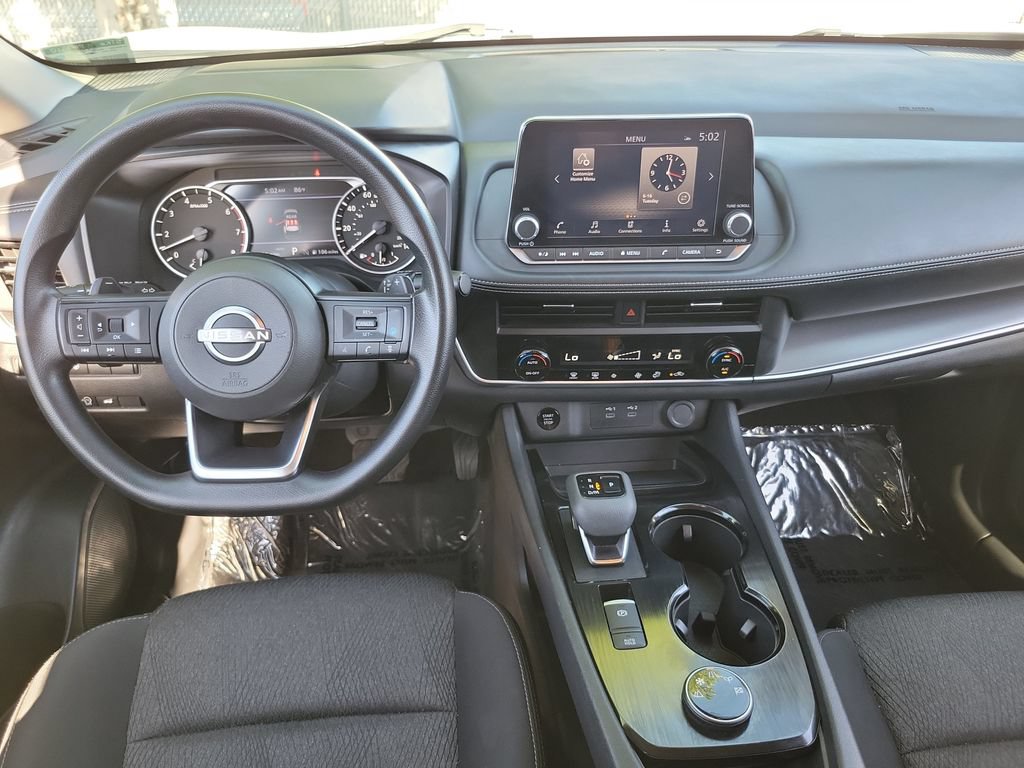Used 2024 Nissan Rogue SV AWD/4WD image 4