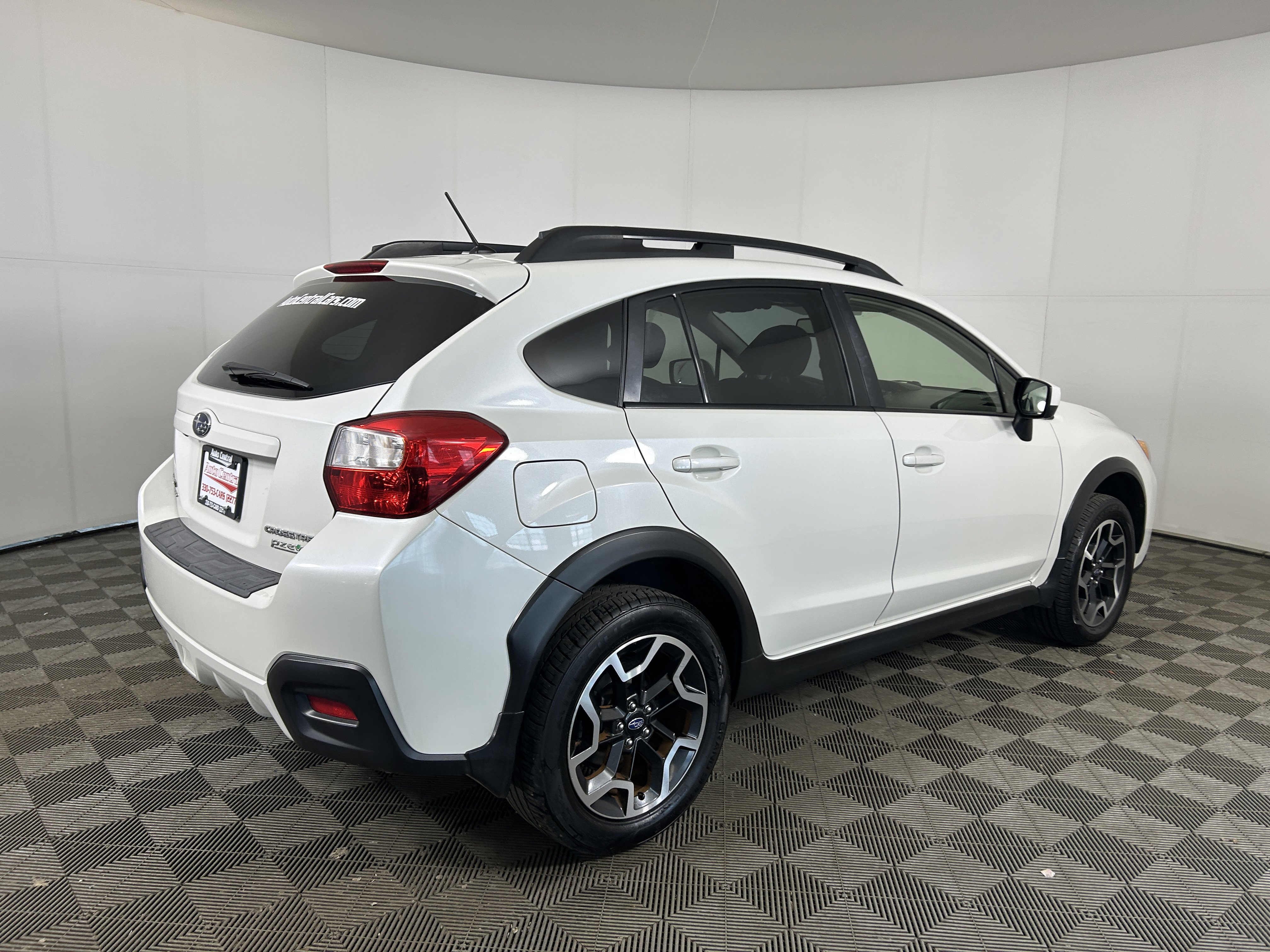 Used 2016 Subaru Crosstrek 2.0i Premium AWD/4WD image 23