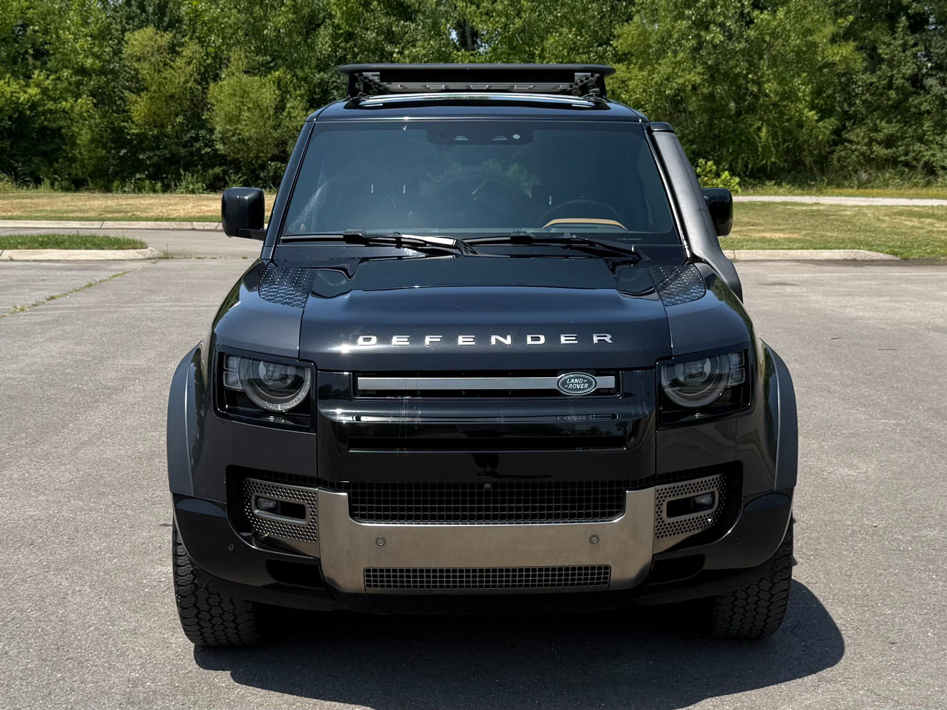 Used 2023 Land Rover Defender 110 X AWD/4WD image 5