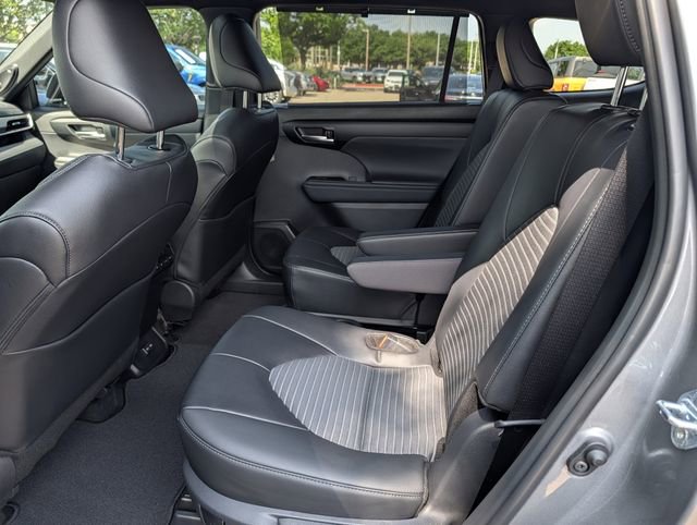 Certified 2026 Toyota Highlander XSE image 29