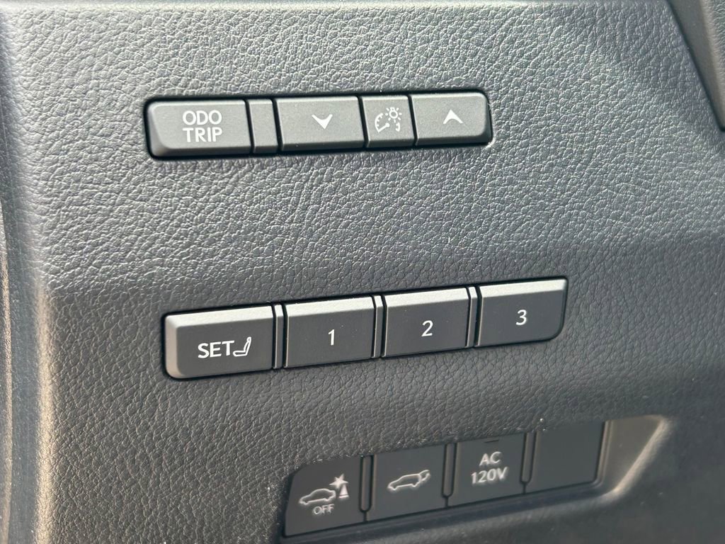 Used 2025 Lexus GX 550 AWD/4WD image 29