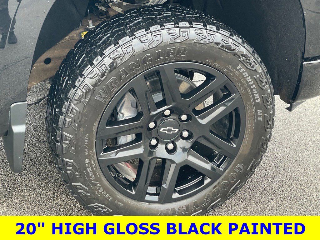 Used 2024 Chevrolet Silverado 1500 Custom Trail Boss w/ Dark Appearance Package image 10