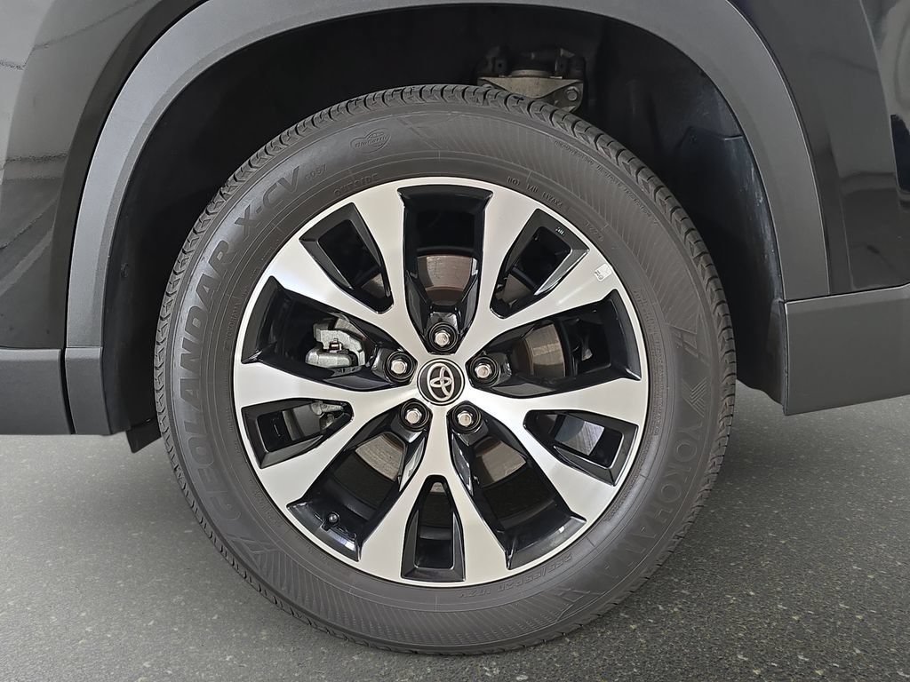 Used 2024 Toyota Grand Highlander AWD Hybrid image 32