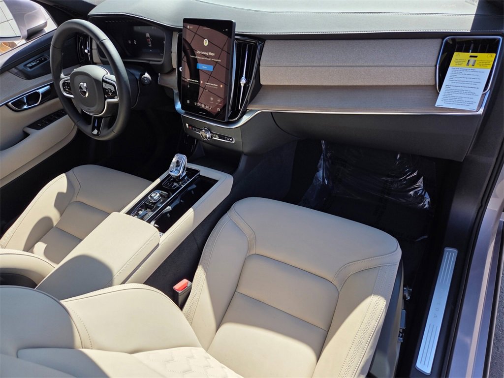 New 2026 Volvo XC90 B6 Plus w/ Protection Package Premier image 20