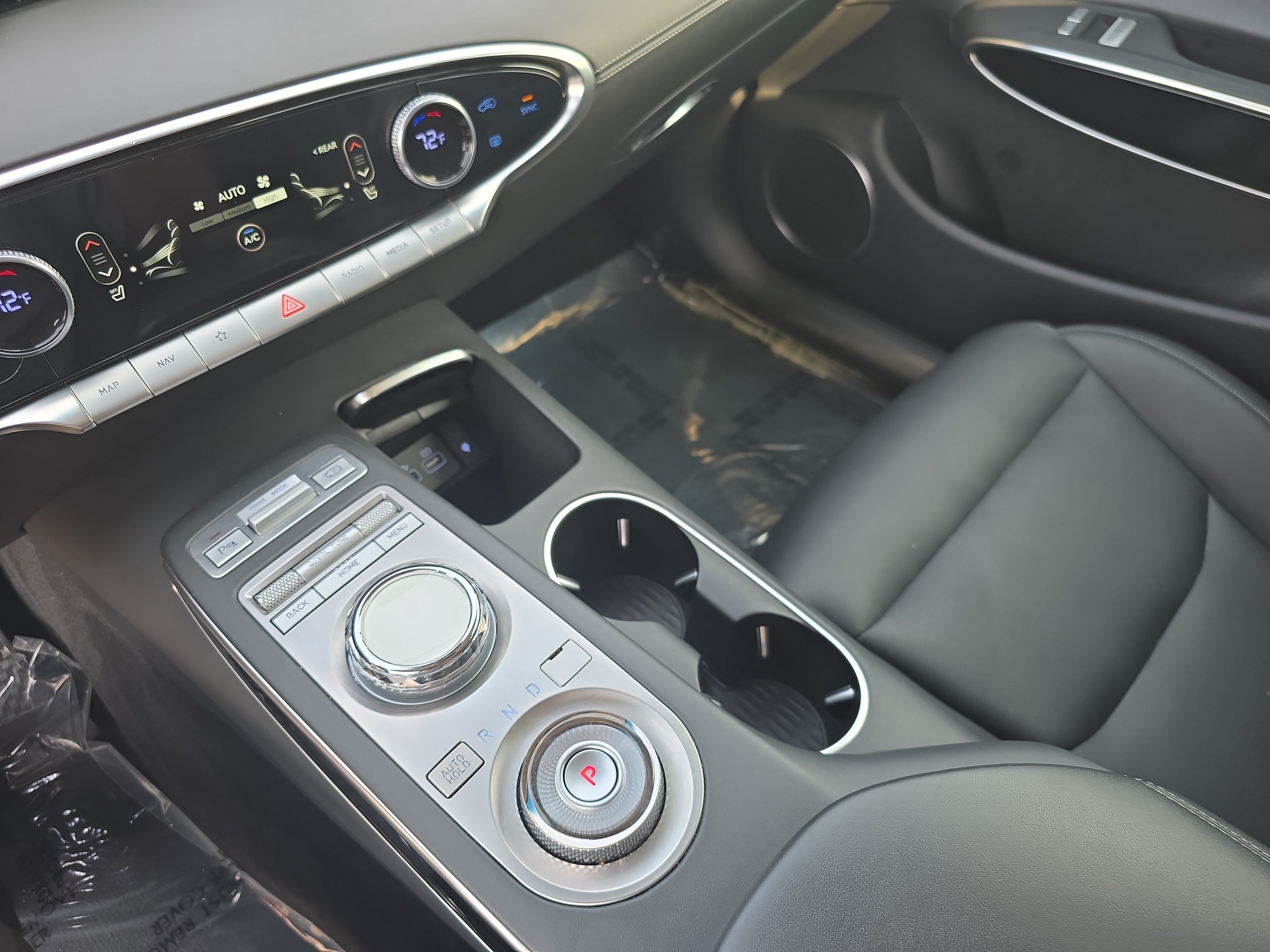 Used 2025 Genesis GV70 2.5T AWD/4WD image 21