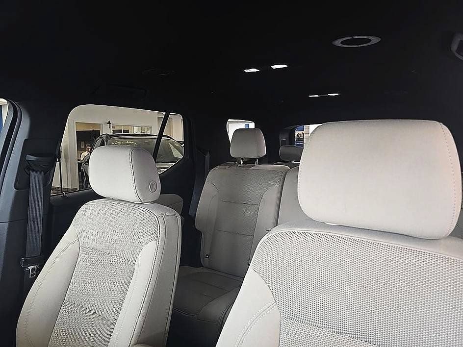 Used 2023 Chevrolet Traverse LS AWD/4WD image 28
