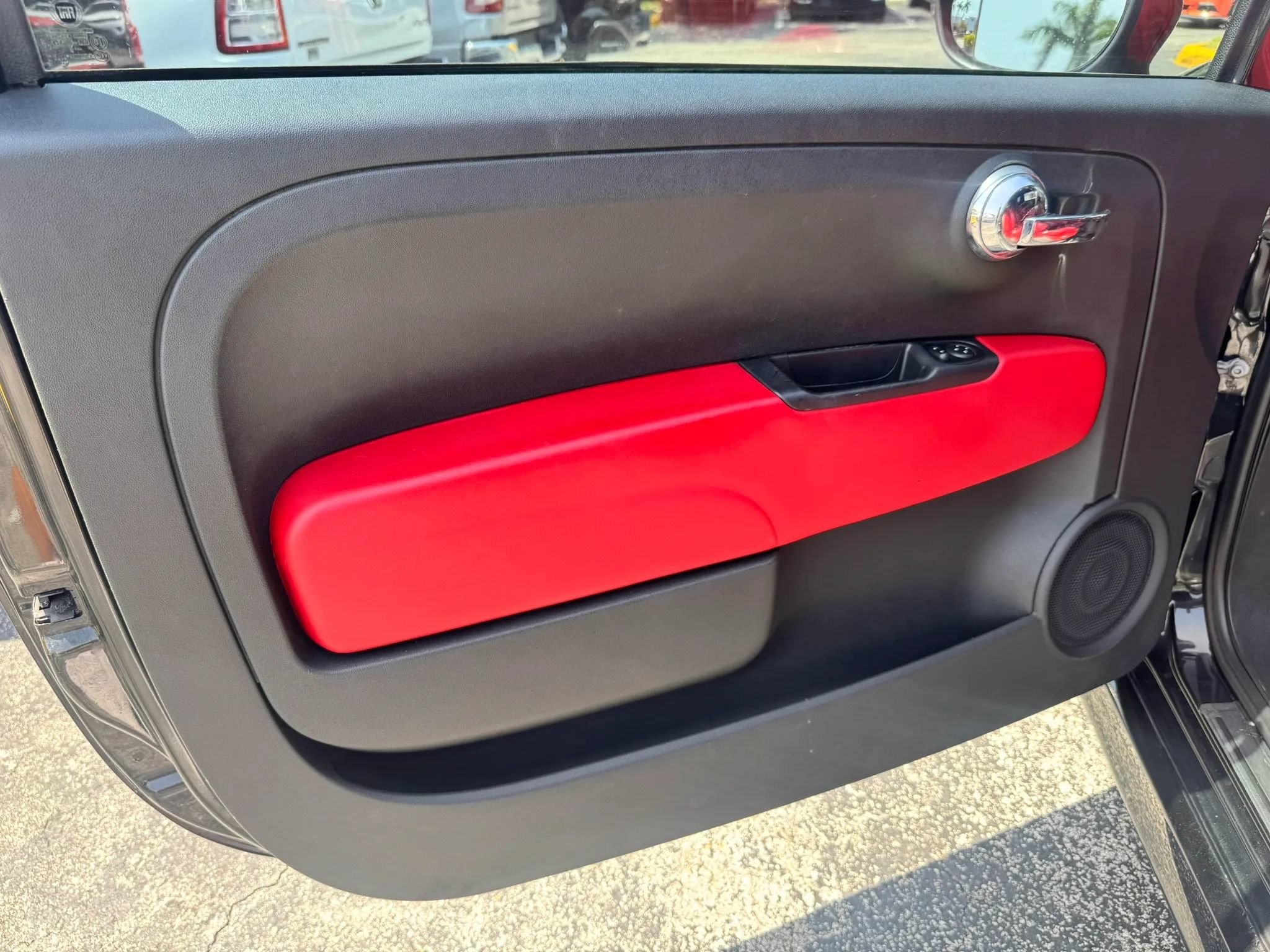 Used 2012 FIAT 500 Abarth w/ Safety & Convenience Pkg FWD image 12