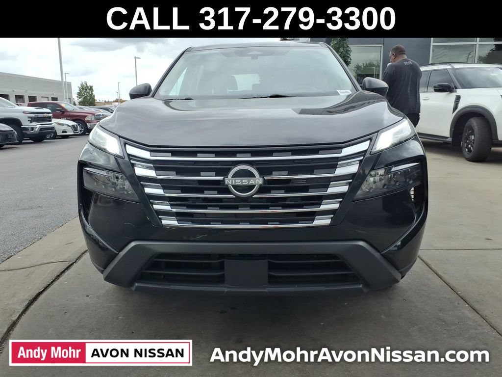 Used 2024 Nissan Rogue S FWD image 3