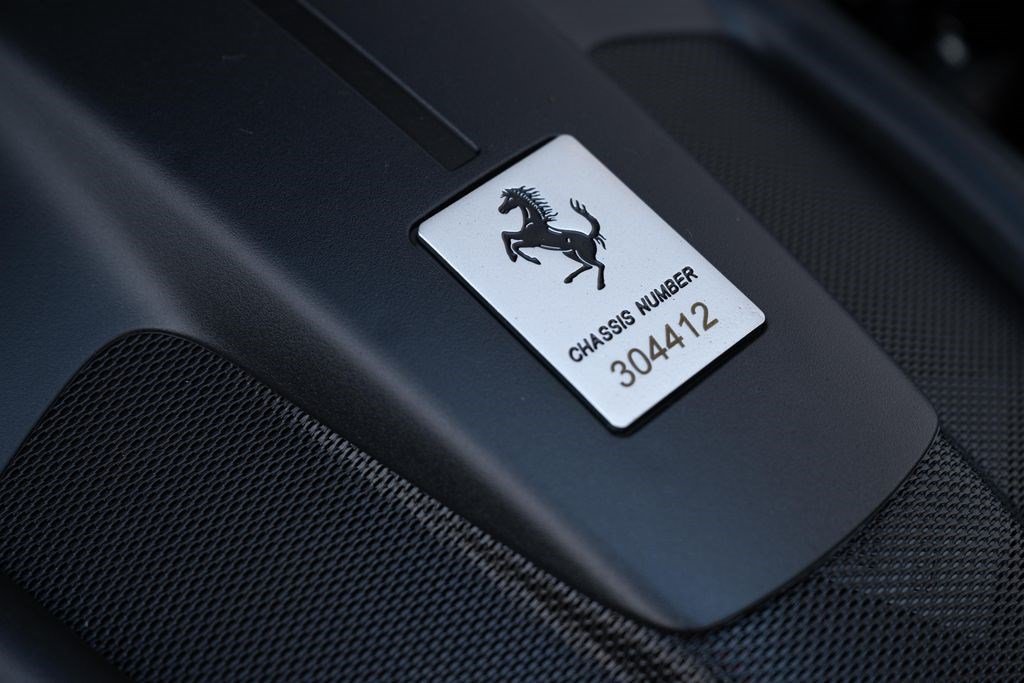 Used 2024 Ferrari Roma Spider RWD image 16
