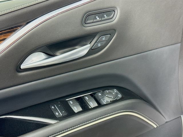 Used 2024 Cadillac Escalade ESV Luxury image 19