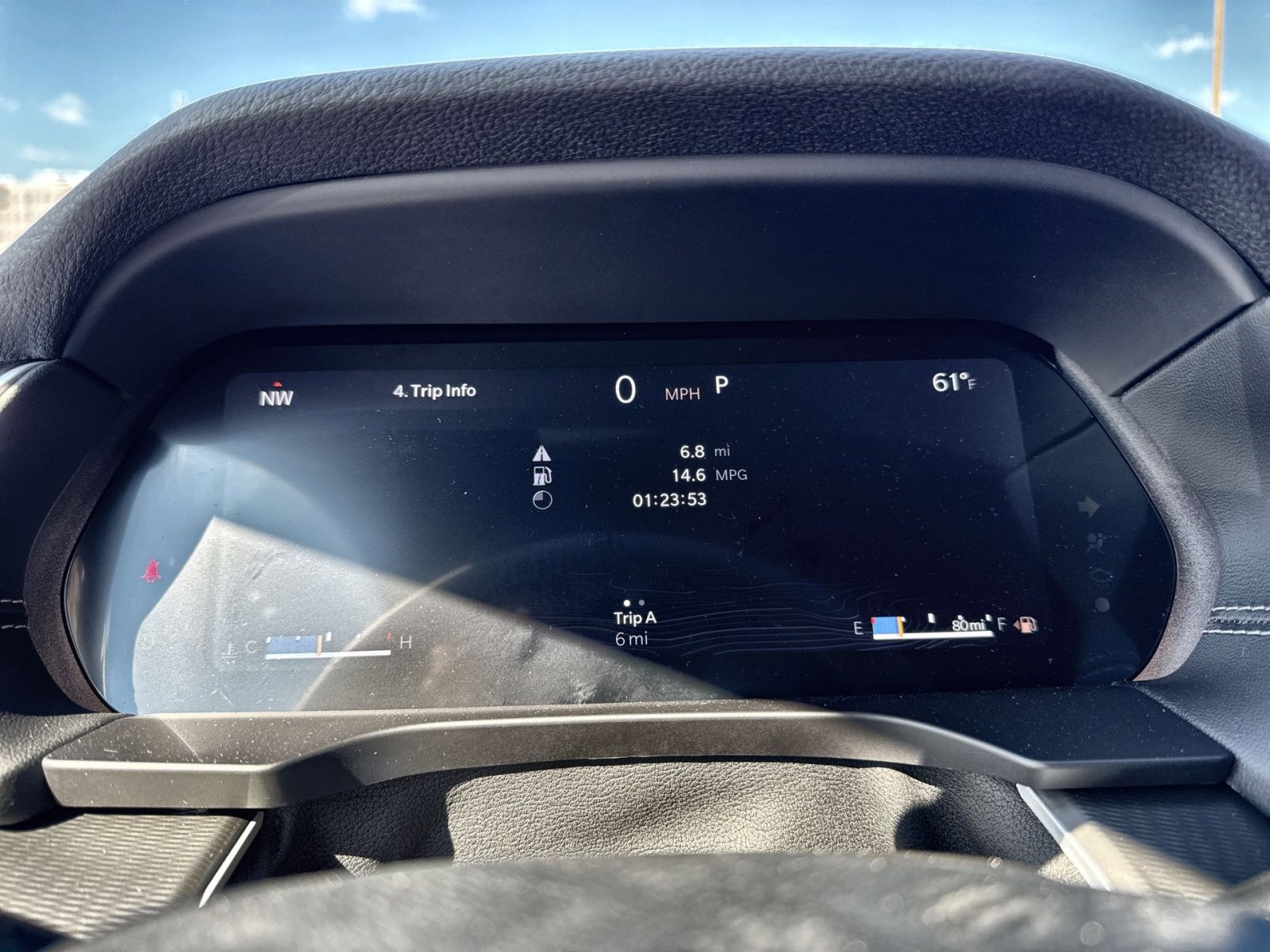 New 2025 Jeep Grand Cherokee Laredo image 17