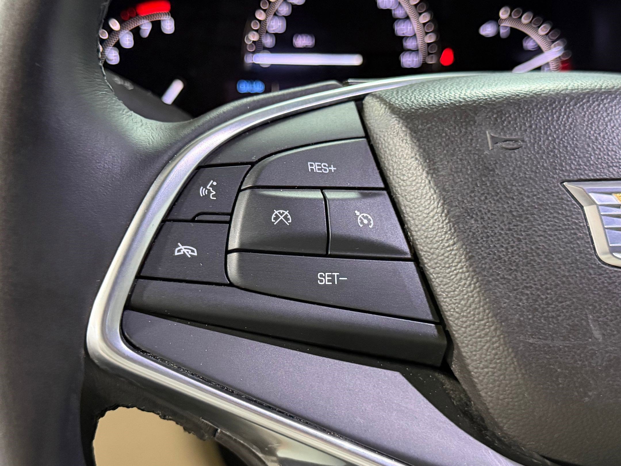 Used 2018 Cadillac XT5 FWD image 13