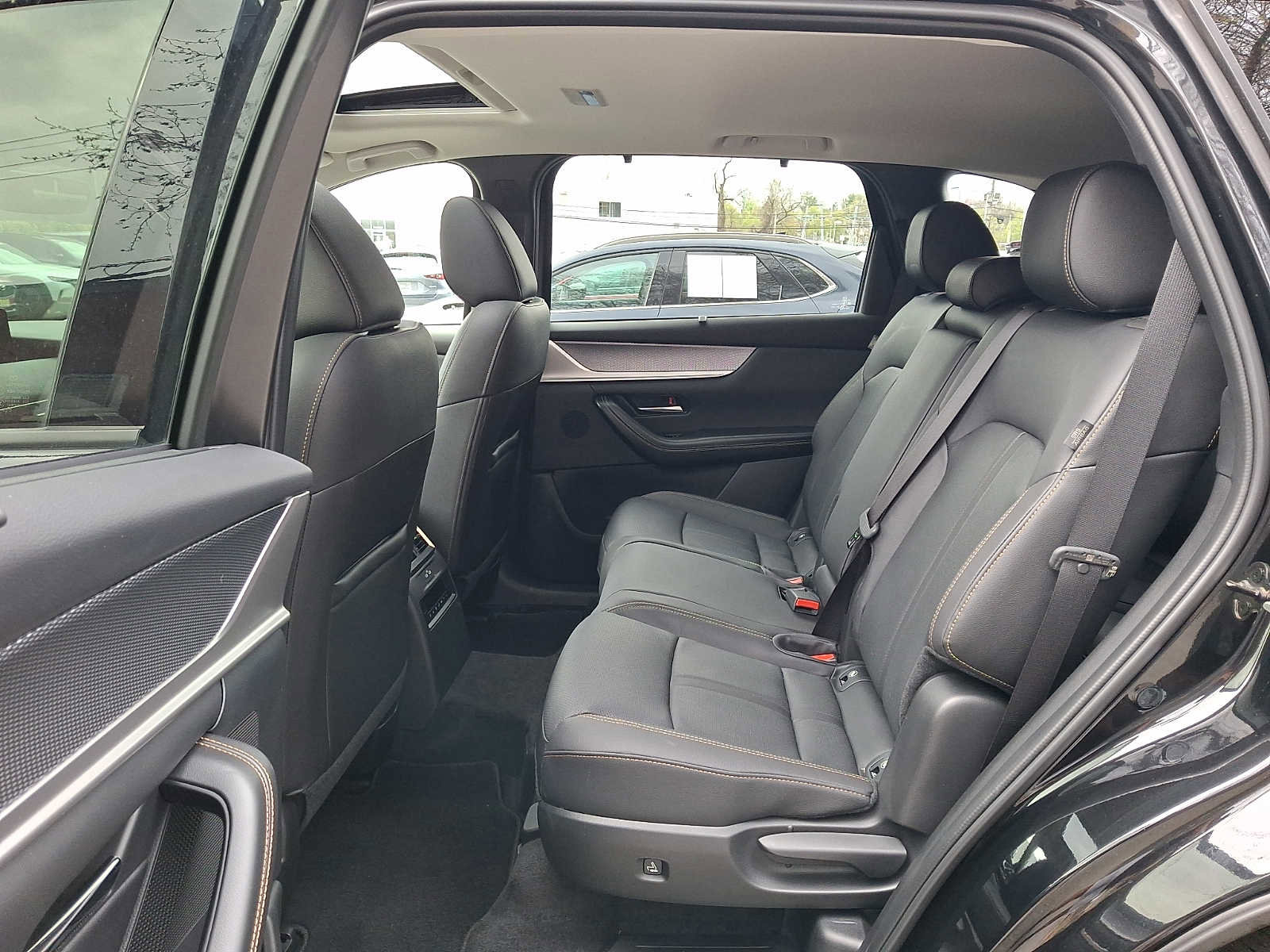 Certified 2025 MAZDA CX-90 3.3 Turbo w/ Preferred Package image 11