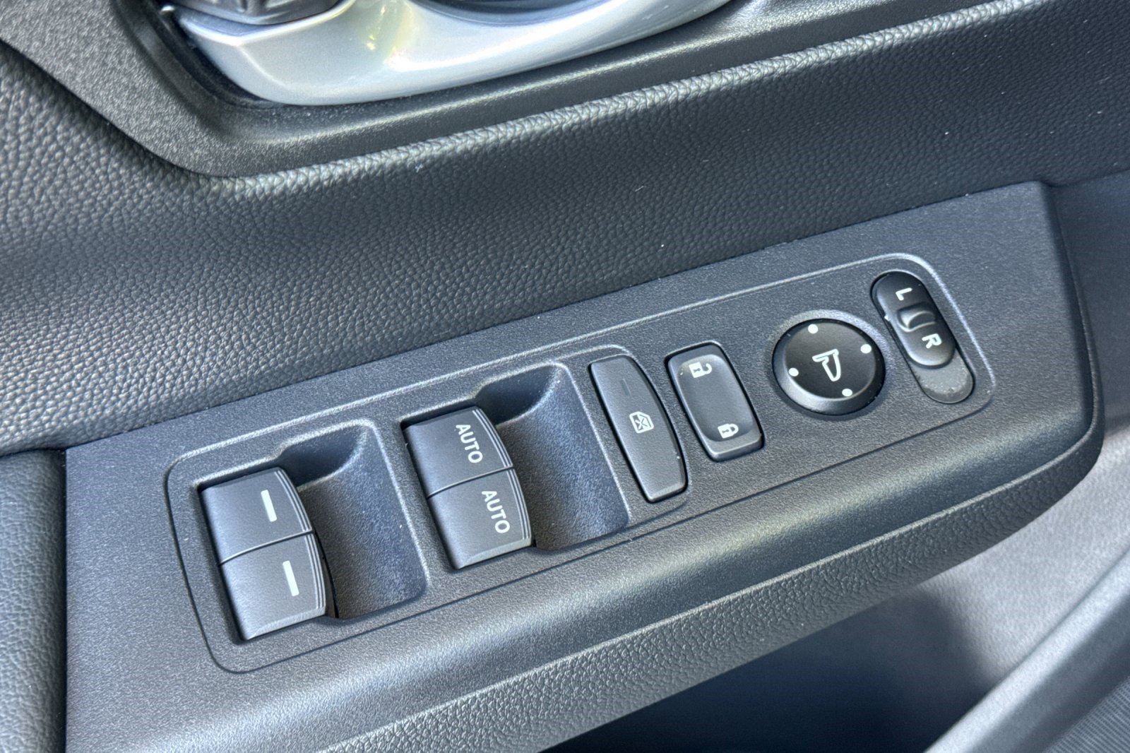 Certified 2024 Honda CR-V EX image 12