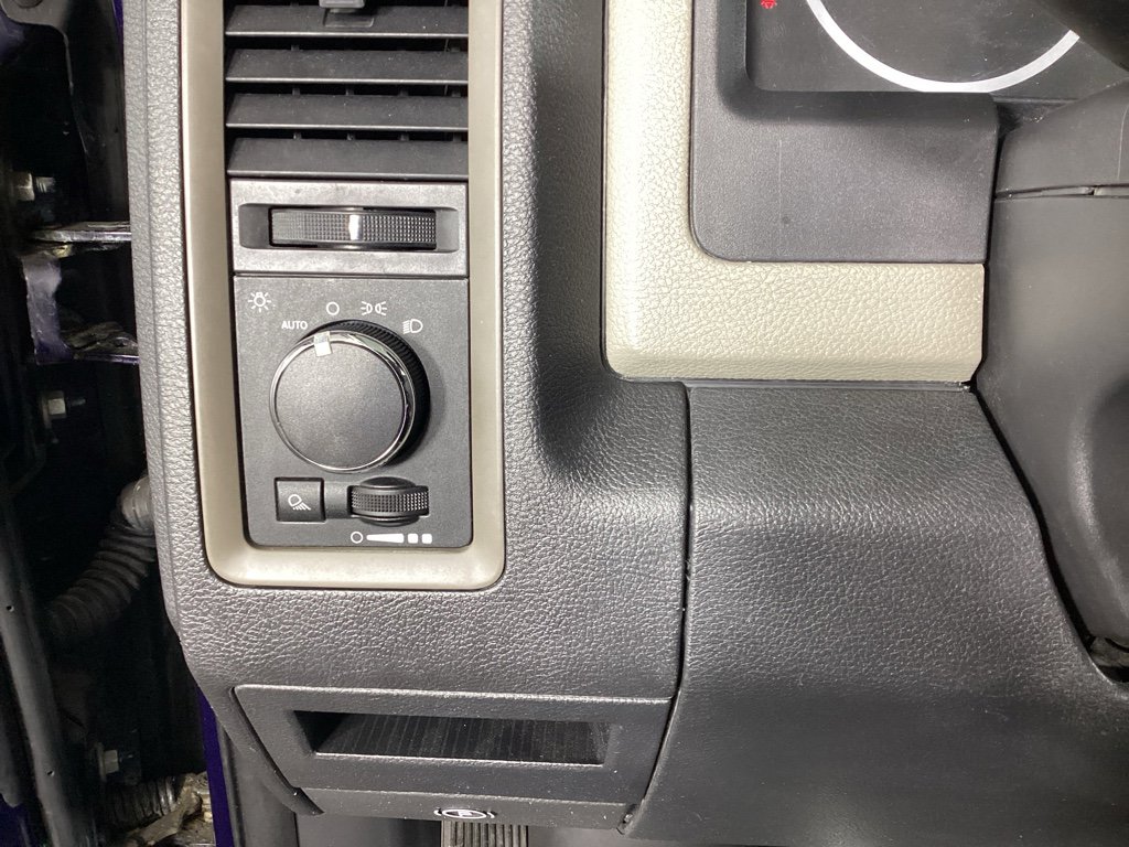 Used 2012 RAM 1500 ST w/ SXT Appearance Group image 19