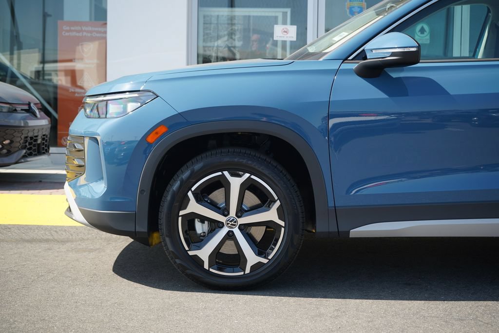 New 2026 Volkswagen Tiguan SE AWD/4WD image 2