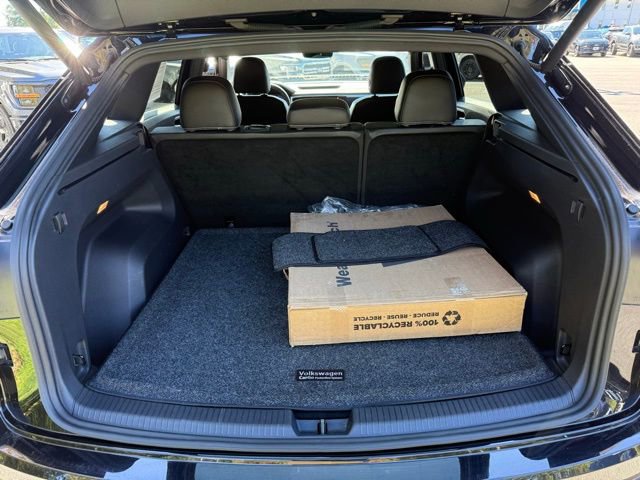 Used 2021 Volkswagen Atlas Cross Sport SEL image 6