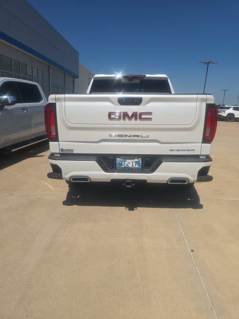 Used 2023 GMC Sierra 1500 Denali w/ Technology Package AWD/4WD image 8