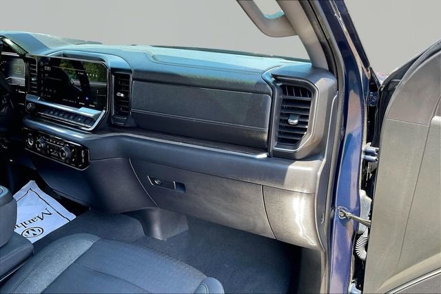 Used 2023 Chevrolet Silverado 1500 LT AWD/4WD image 18