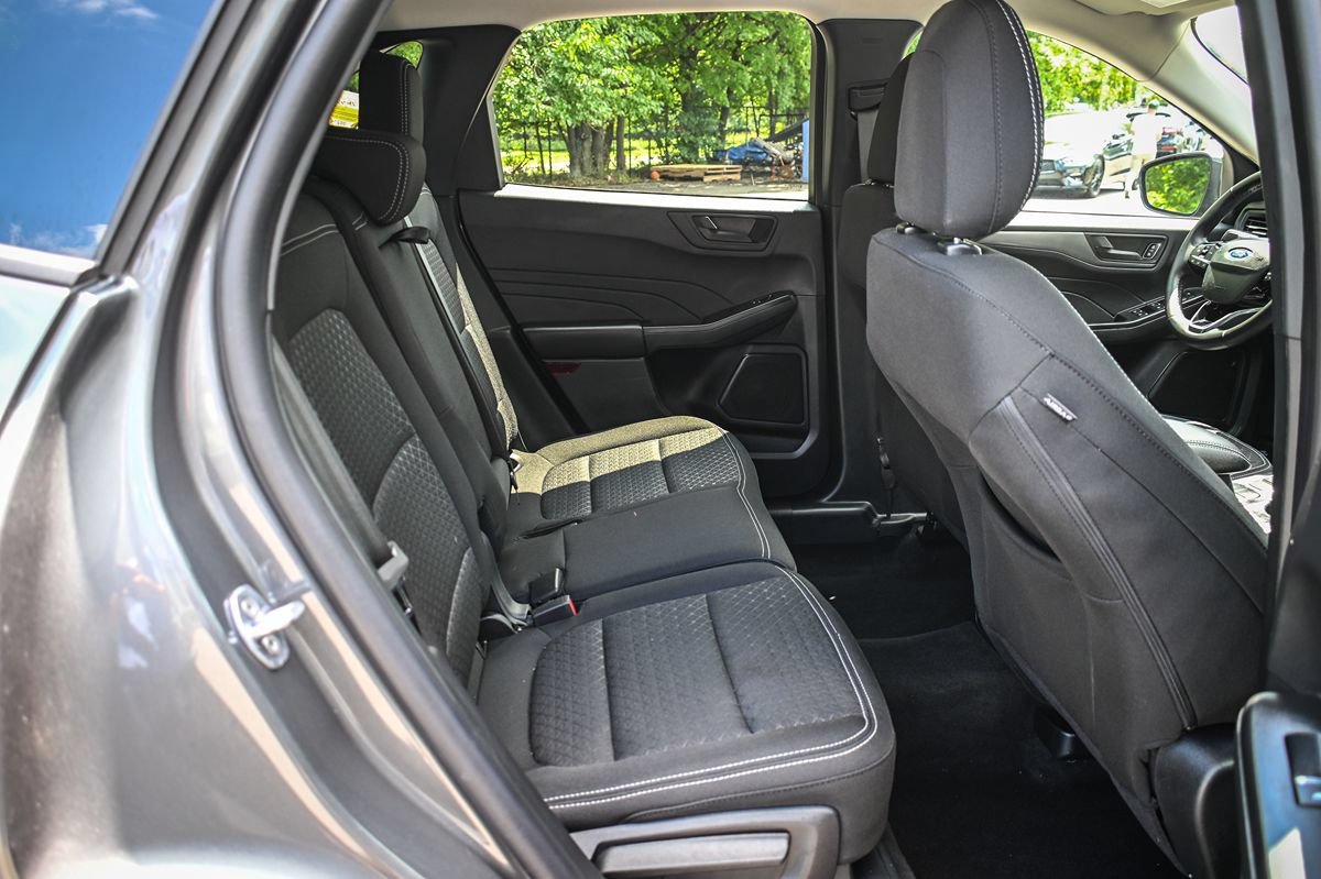 Used 2025 Ford Escape Active w/ Cold Weather Package AWD/4WD image 15