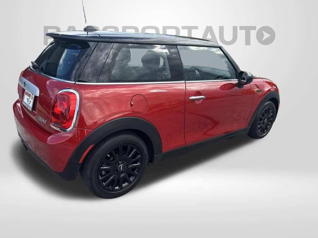 Used 2015 MINI Cooper 2-Door Hardtop FWD image 8