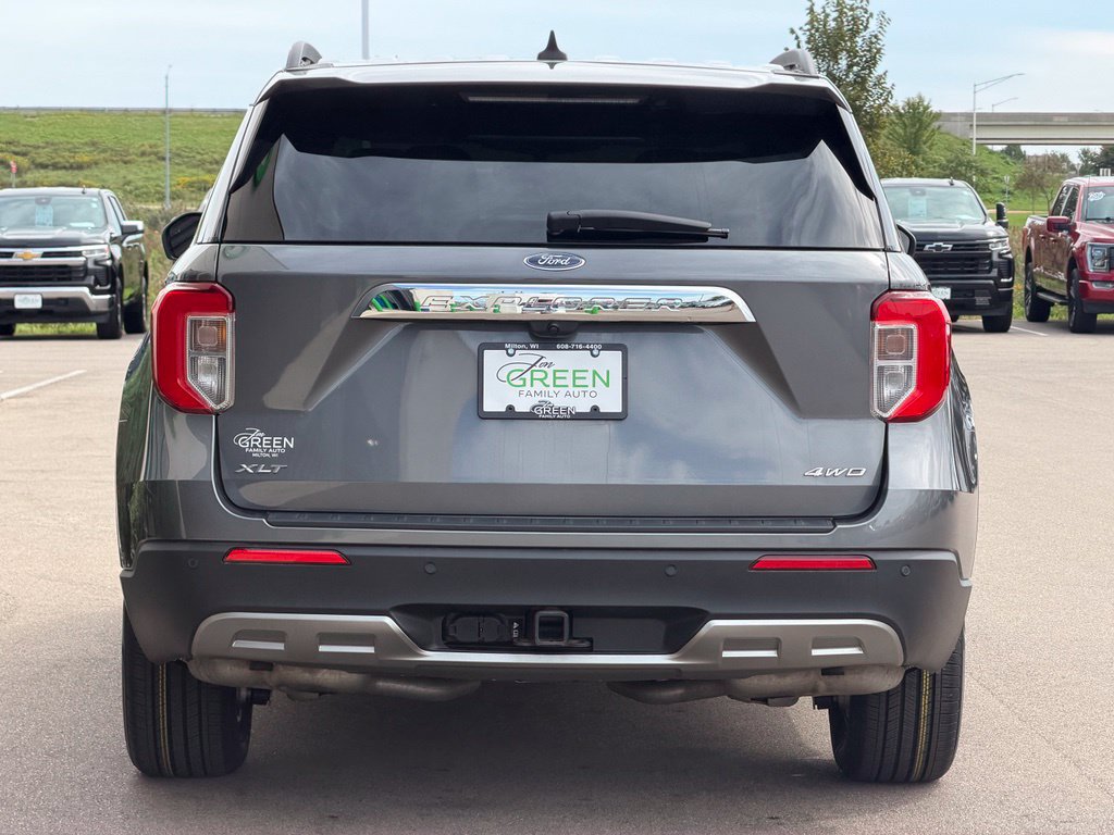 Used 2023 Ford Explorer XLT w/ Equipment Group 202A AWD/4WD image 8