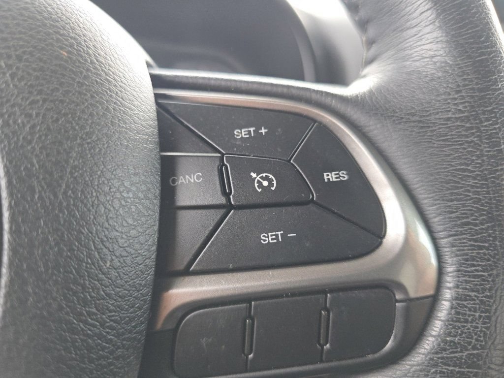 Used 2020 Jeep Renegade Limited AWD/4WD image 28