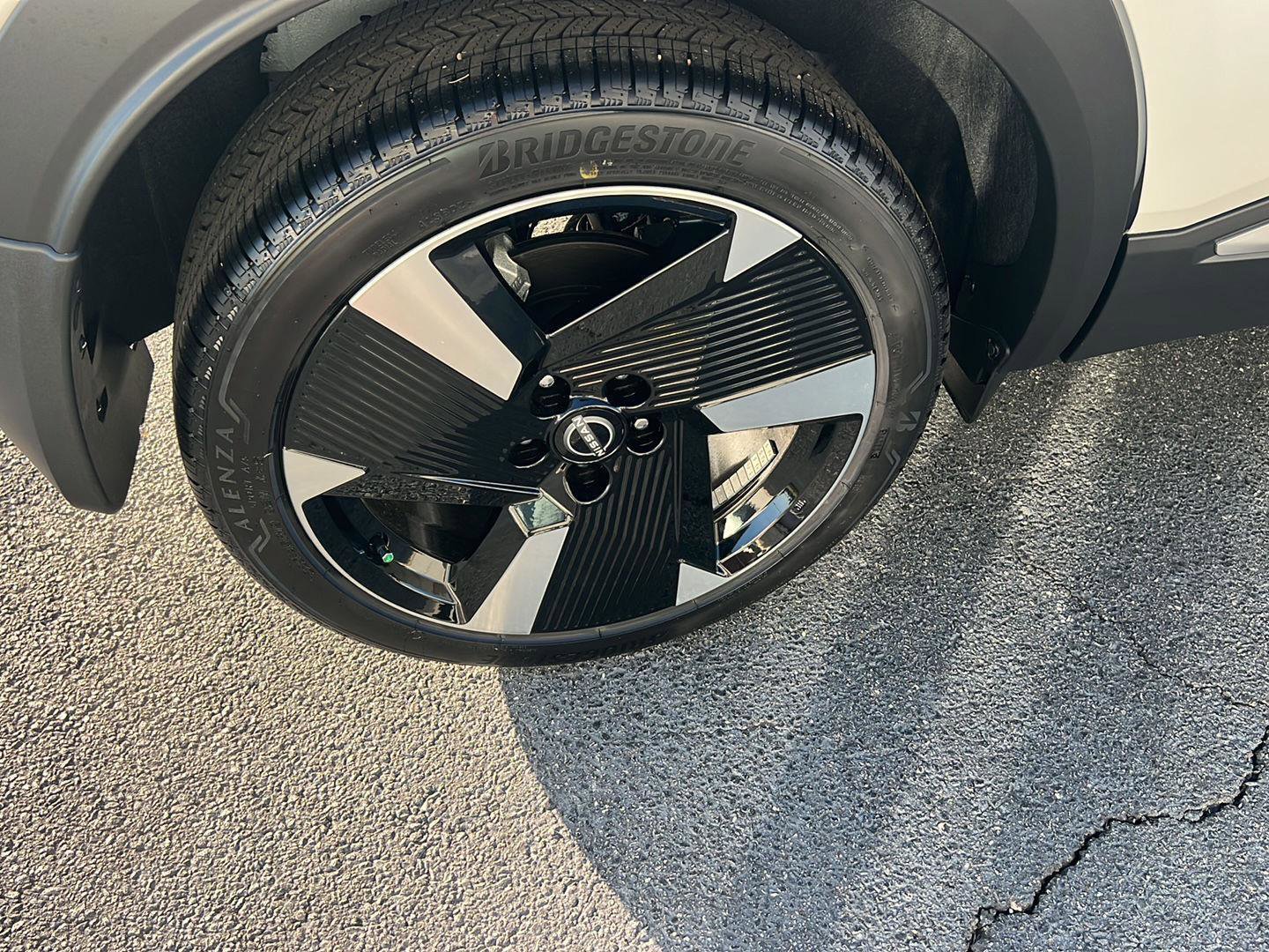 Used 2026 Nissan Kicks SR image 36