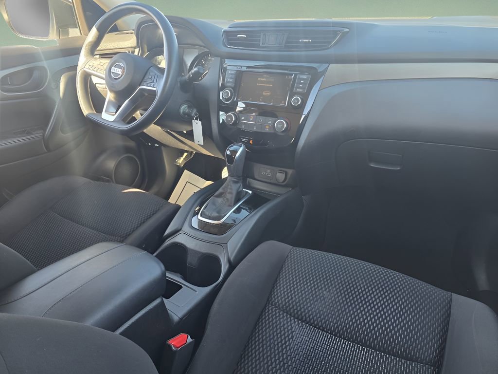 Used 2019 Nissan Rogue Sport S image 25