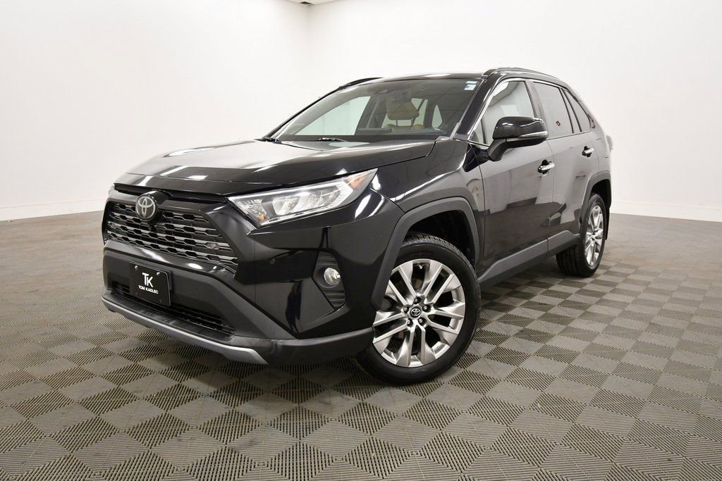 Used 2019 Toyota RAV4 Limited image 2