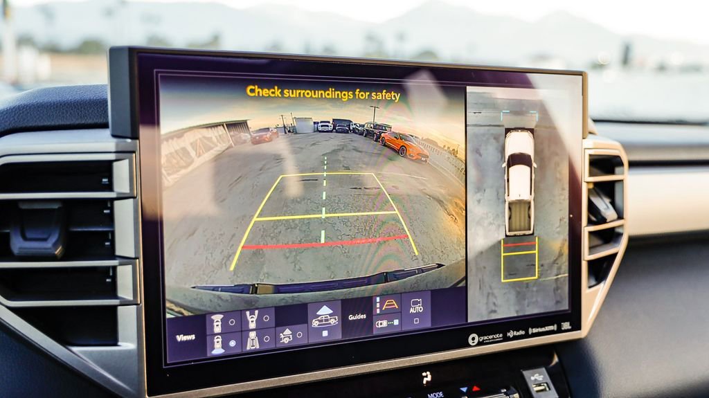 Used 2023 Toyota Tundra Limited image 29