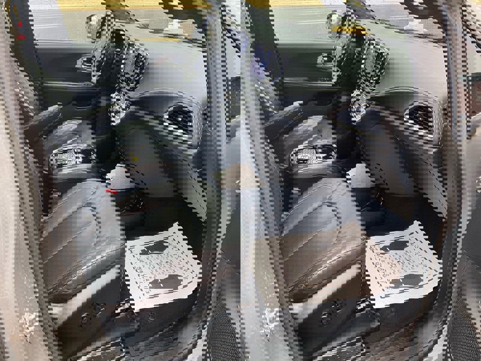 Used 2021 Chrysler Pacifica Touring-L w/ Premium & Safety Sphere Group image 24