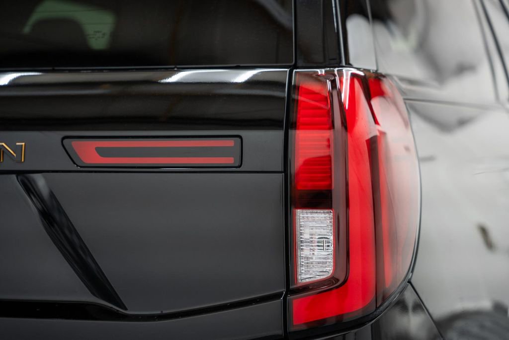 Certified 2025 Ford Expedition Tremor image 8