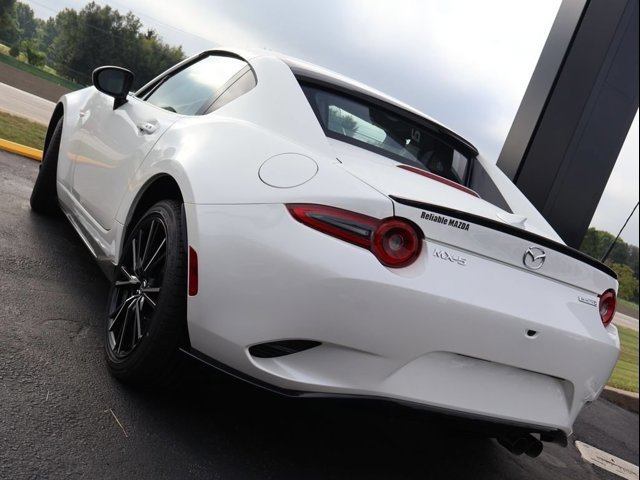 New 2026 MAZDA MX-5 Miata RF Grand Touring w/ Appearance Package RWD image 4